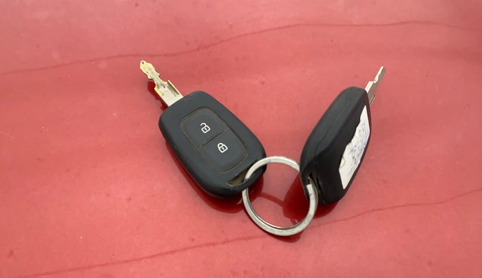 2017 Renault Kwid RXT 0.8, Petrol, Manual, 25,158 km, Key Close Up