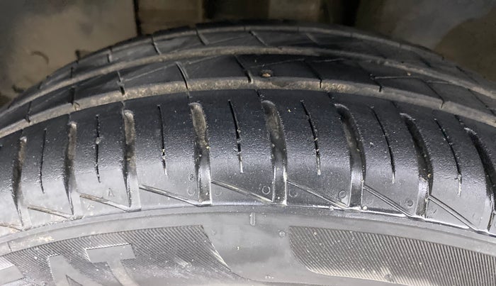 2019 Renault Kwid 1.0 CLIMBER OPT, Petrol, Manual, 24,427 km, Left Front Tyre Tread