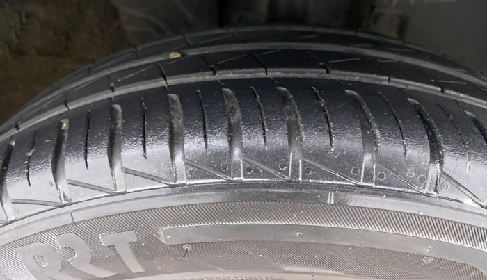 2019 Renault Kwid 1.0 CLIMBER OPT, Petrol, Manual, 24,427 km, Right Front Tyre Tread