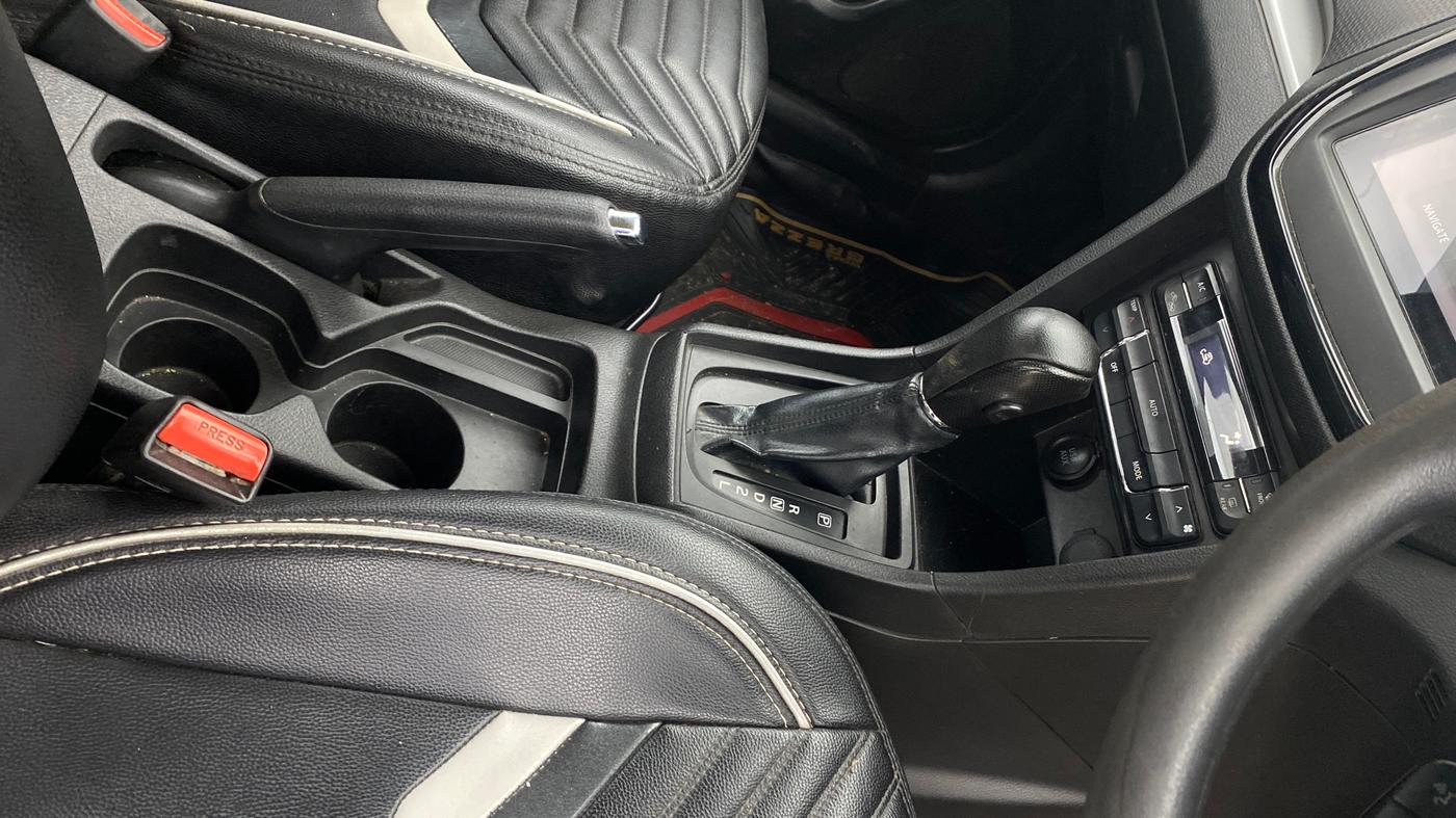 2020 Maruti Vitara Brezza ZXI AT SHVS, Petrol, Automatic, 99,527 km, Gear Lever