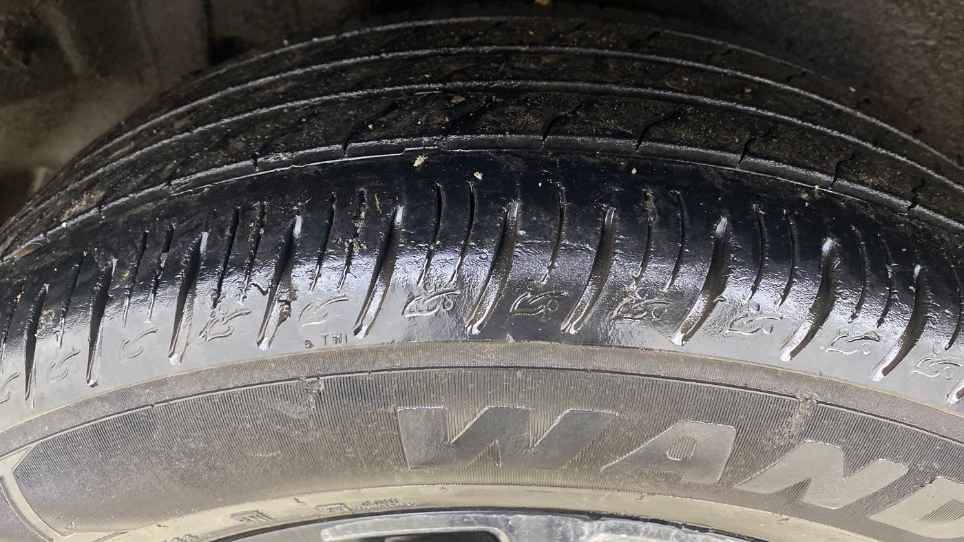 2020 Maruti Vitara Brezza ZXI AT SHVS, Petrol, Automatic, 99,527 km, Right Rear Tyre Tread