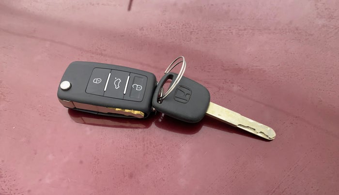 2015 Honda Amaze 1.2L I-VTEC SX, Petrol, Manual, 32,738 km, Key Close Up