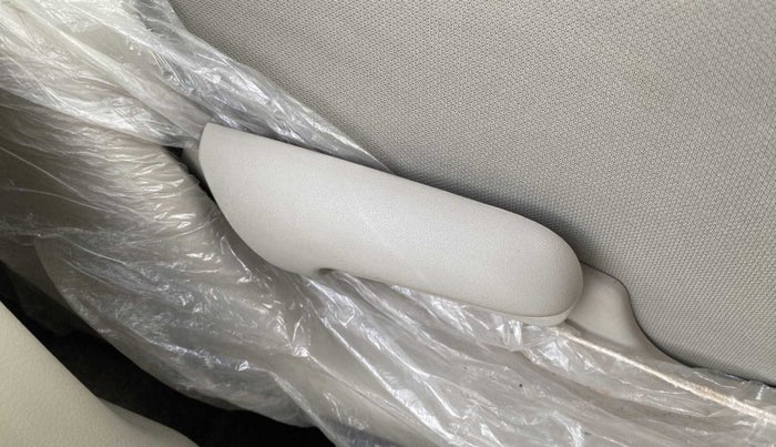 2021 Maruti Celerio ZXI, Petrol, Manual, 16,291 km, Driver Side Adjustment Panel