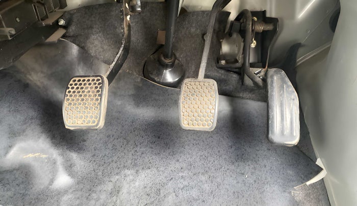 2018 Maruti Eeco 5 STR WITH A/C+HTR, Petrol, Manual, 15,054 km, Pedals