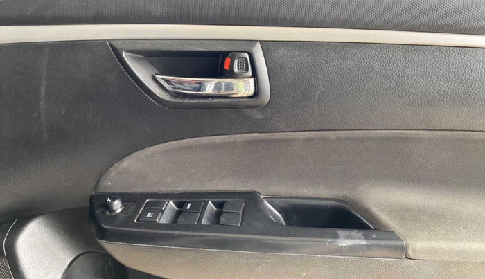 2014 Maruti Swift VXI, Petrol, Manual, 42,581 km, Driver Side Door Panels Control