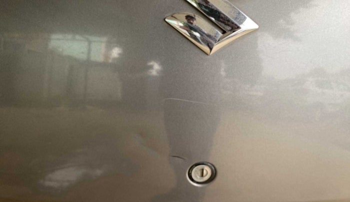 2014 Maruti Swift VXI, Petrol, Manual, 42,581 km, Dicky (Boot door) - Slightly dented