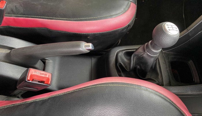 2014 Maruti Swift VXI, Petrol, Manual, 42,581 km, Gear Lever