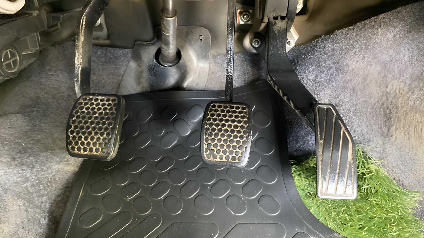 2017 Maruti Alto K10 LXI CNG (AIRBAG), CNG, Manual, 38,869 km, Pedals