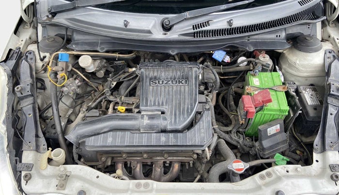 2016 Maruti Swift Dzire LXI, CNG, Manual, 1,18,334 km, Open Bonet