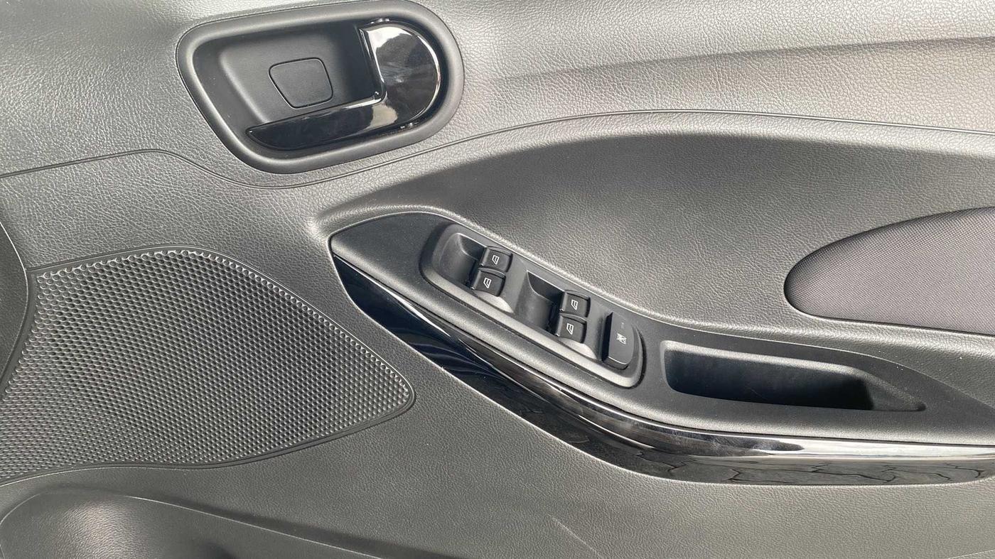 2020 Ford New Figo TITANIUM 1.2 PETROL MT, Petrol, Manual, 17,098 km, Driver Side Door Panels Control