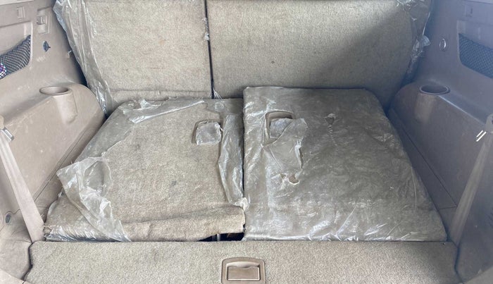 2013 Mahindra XUV500 W8, Diesel, Manual, 56,315 km, Boot Inside