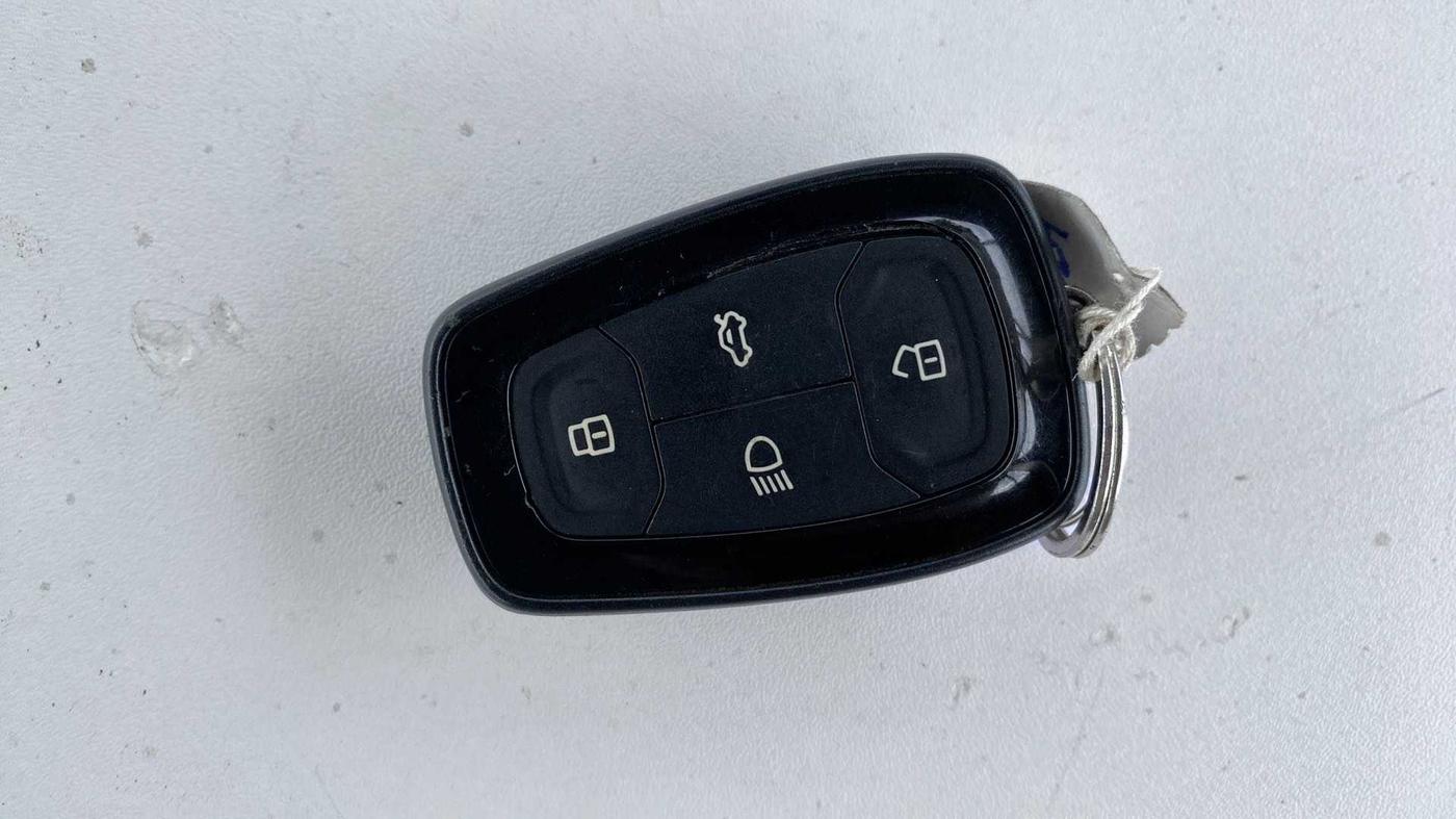 2020 Tata NEXON XZ PLUS PETROL, Petrol, Manual, 67,467 km, Key Close Up