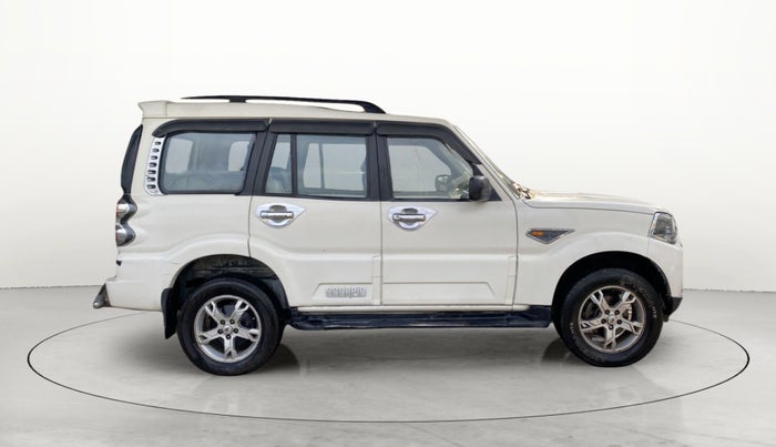 2015 Mahindra Scorpio S10, Diesel, Manual, 73,036 km, Right Side View