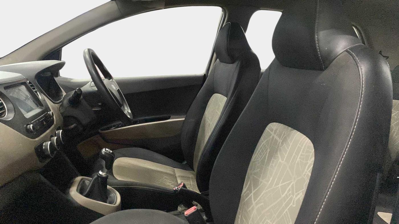2017 Hyundai Grand i10 SPORTZ U2 1.2 CRDI, Diesel, Manual, 67,252 km, Right Side Front Door Cabin