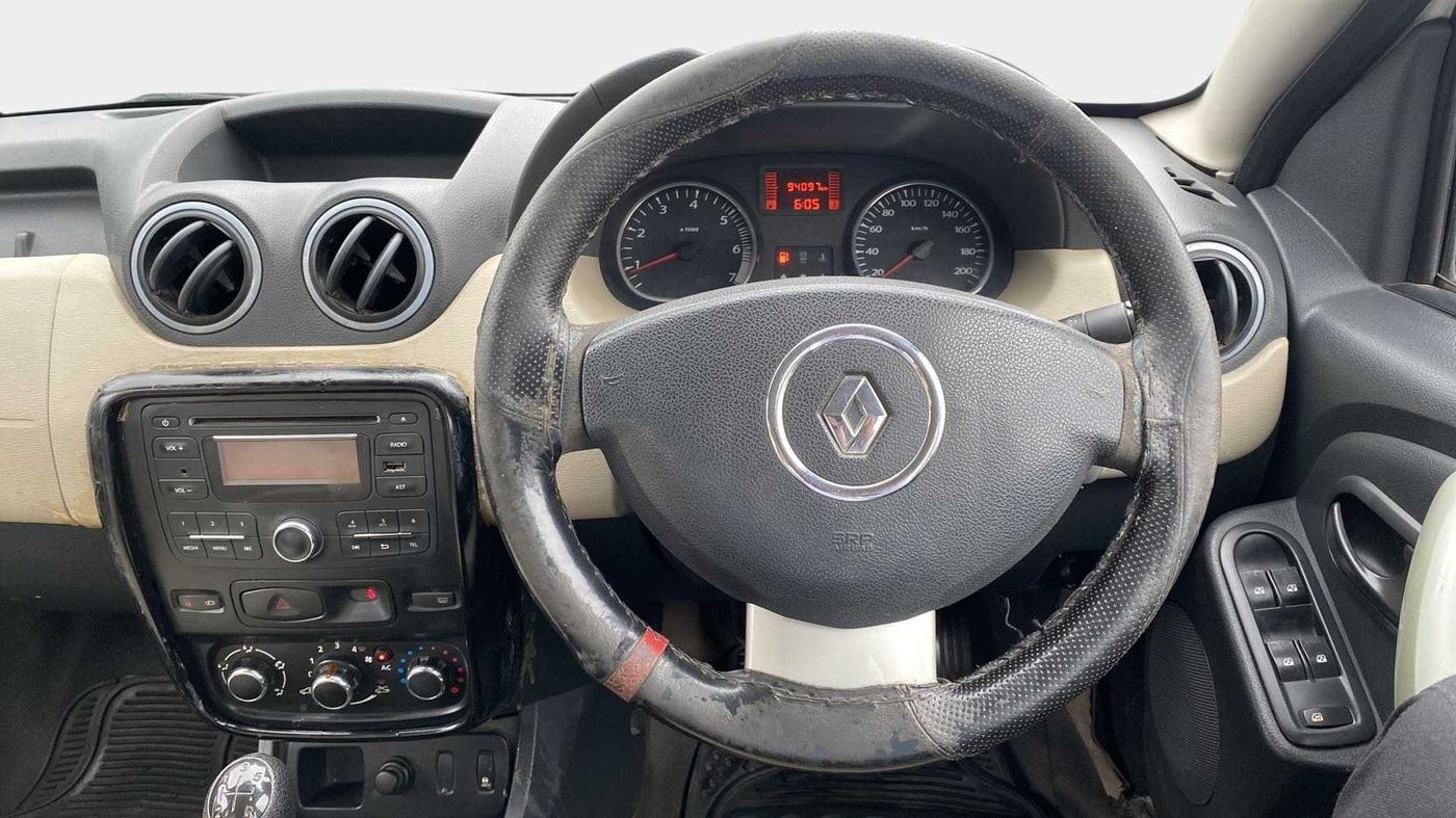 2012 Renault Duster 85 PS RXL DIESEL, Diesel, Manual, 94,706 km, Steering Wheel Close Up