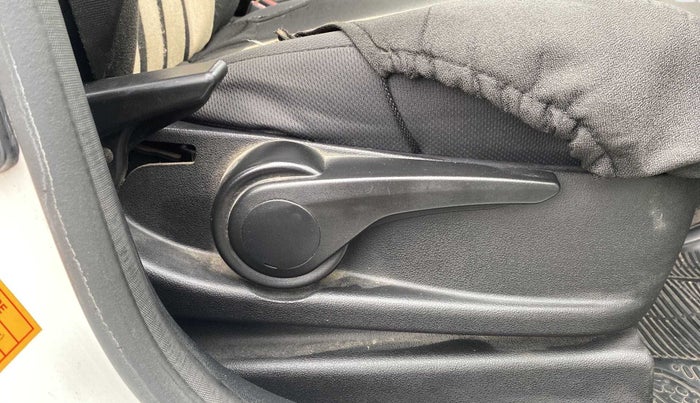 2018 Tata Tiago XZA PETROL, Petrol, Automatic, 29,515 km, Driver Side Adjustment Panel