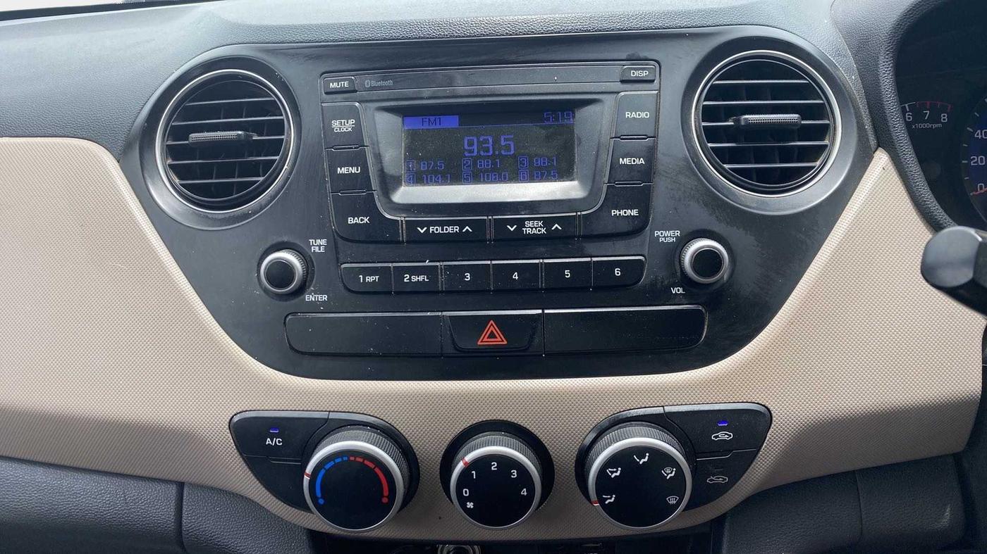 2018 Hyundai Xcent E+, Petrol, Manual, 56,674 km, Air Conditioner
