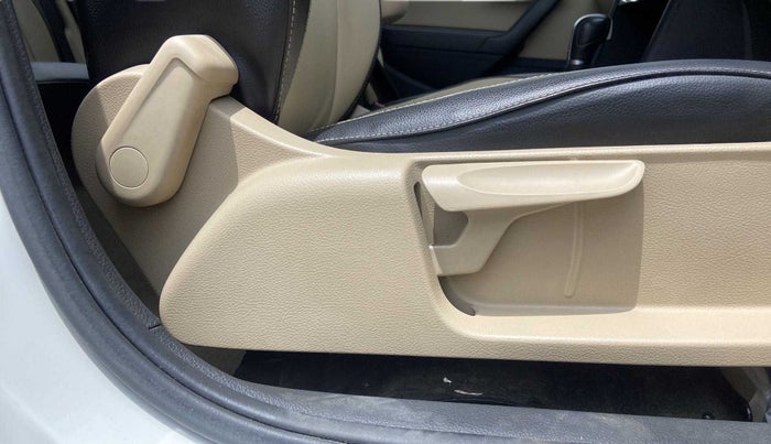 2019 Volkswagen Ameo HIGHLINE PLUS 1.5L AT 16 ALLOY, Diesel, Automatic, 36,671 km, Driver Side Adjustment Panel