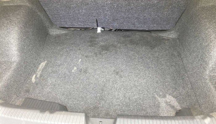 2019 Volkswagen Ameo HIGHLINE PLUS 1.5L AT 16 ALLOY, Diesel, Automatic, 36,671 km, Boot Inside