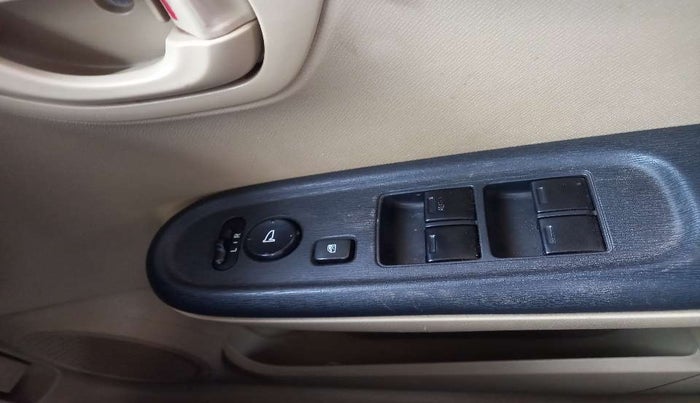 2016 Honda Amaze 1.2L I-VTEC S, Petrol, Manual, 66,851 km, Right front window switch / handle - Child Lock not working for windows