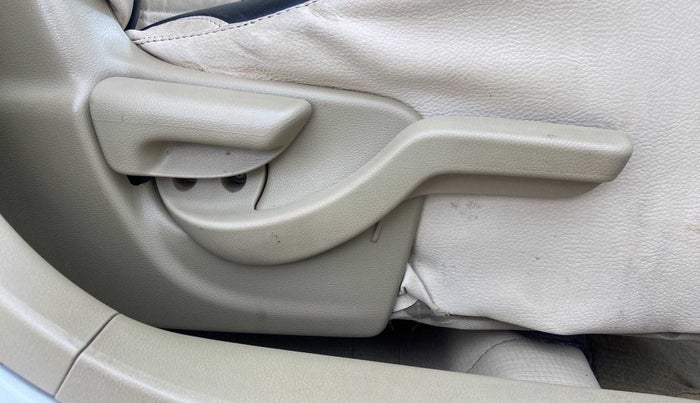 2016 Honda Amaze 1.2L I-VTEC S, Petrol, Manual, 66,851 km, Driver Side Adjustment Panel