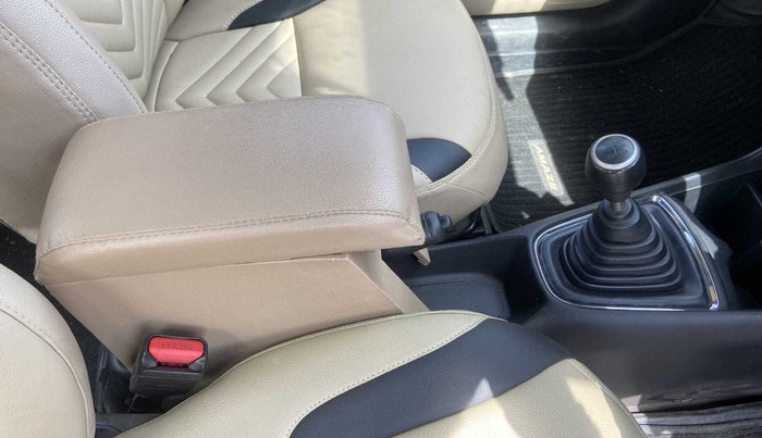 2018 Honda Amaze 1.2L I-VTEC S, Petrol, Manual, 73,982 km, Gear Lever
