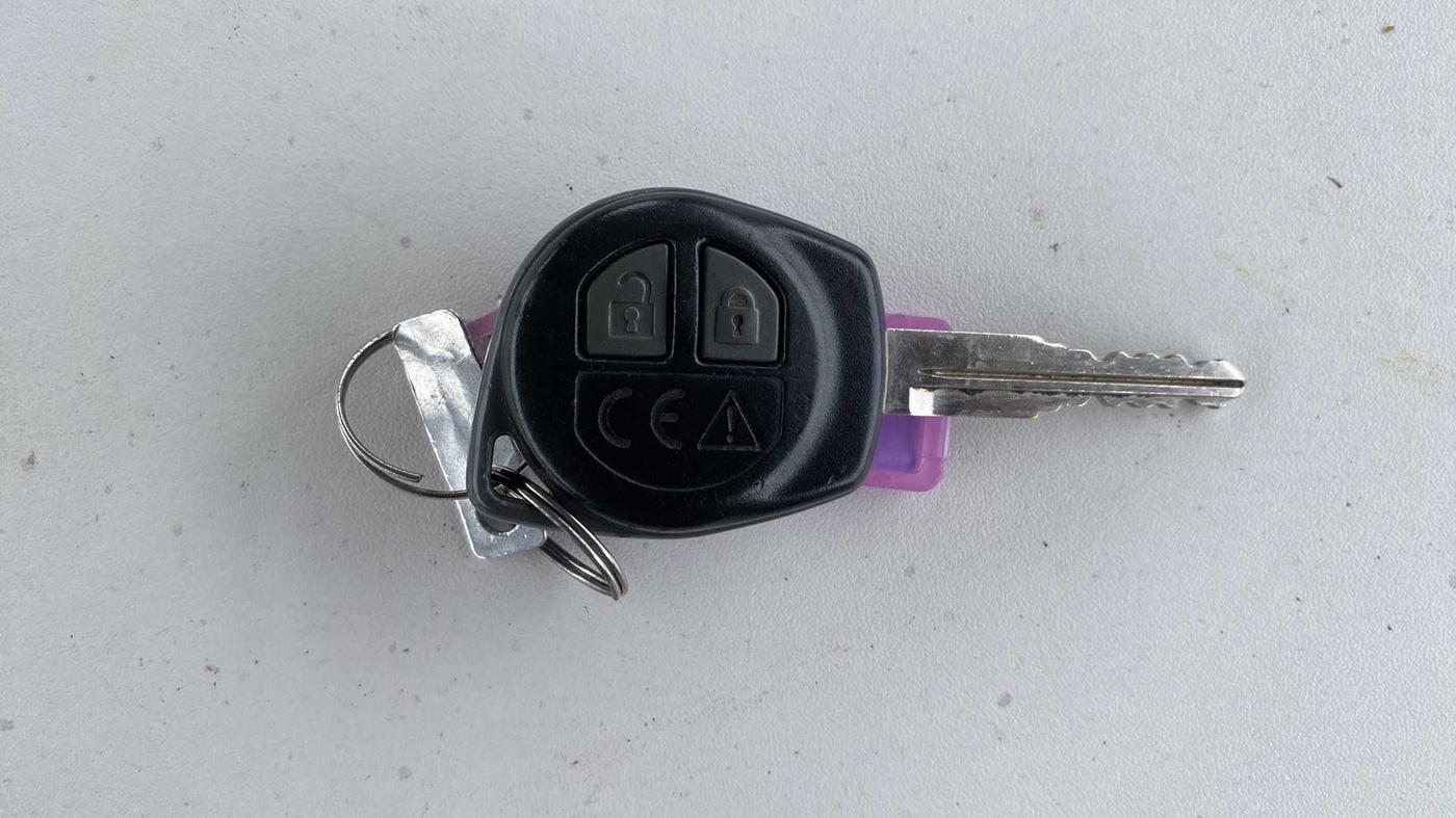 2021 Maruti Swift VXI, Petrol, Manual, 39,846 km, Key Close Up