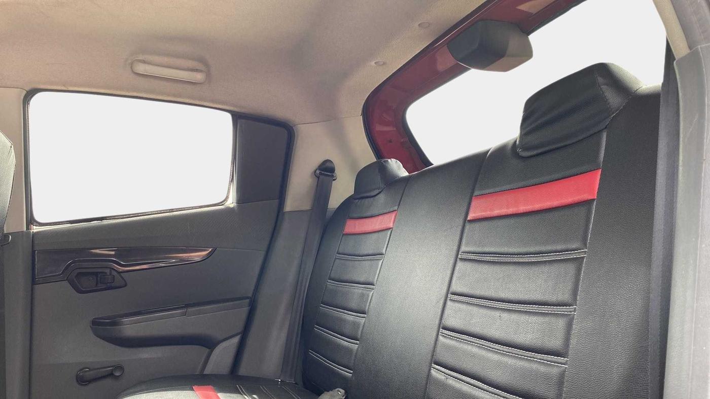 2018 Mahindra KUV 100 NXT K2 P 6 STR, Petrol, Manual, 44,721 km, Right Side Rear Door Cabin