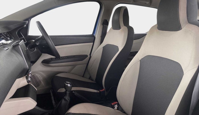 2019 Renault TRIBER RXT, Petrol, Manual, 23,762 km, Right Side Front Door Cabin