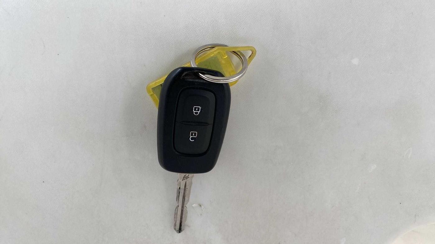 2019 Renault TRIBER RXT, Petrol, Manual, 23,762 km, Key Close Up