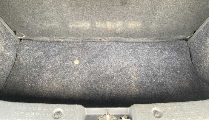 2010 Maruti Swift VDI, Diesel, Manual, 1,24,666 km, Boot Inside