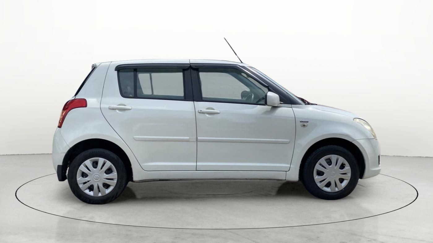 2010 Maruti Swift VDI, Diesel, Manual, 1,24,666 km, Right Side View