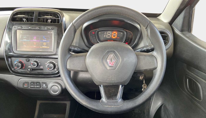 2018 Renault Kwid RXT 1.0, Petrol, Manual, 80,003 km, Steering Wheel Close Up