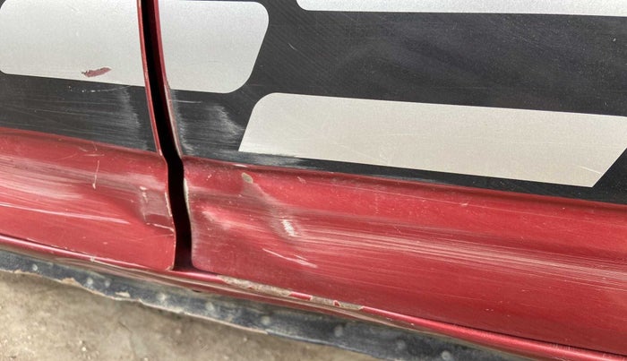 2018 Renault Kwid RXT 1.0, Petrol, Manual, 80,003 km, Rear left door - Minor scratches