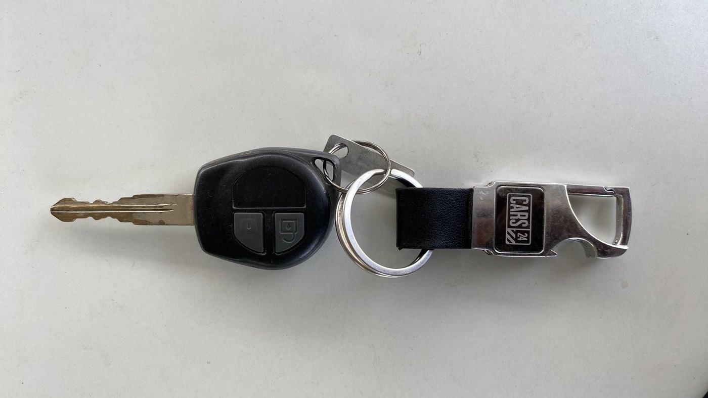 2012 Maruti Swift Dzire VXI, Petrol, Manual, 99,232 km, Key Close Up