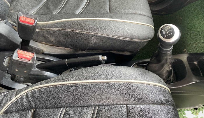 2018 Maruti Wagon R 1.0 VXI, Petrol, Manual, 73,317 km, Gear Lever