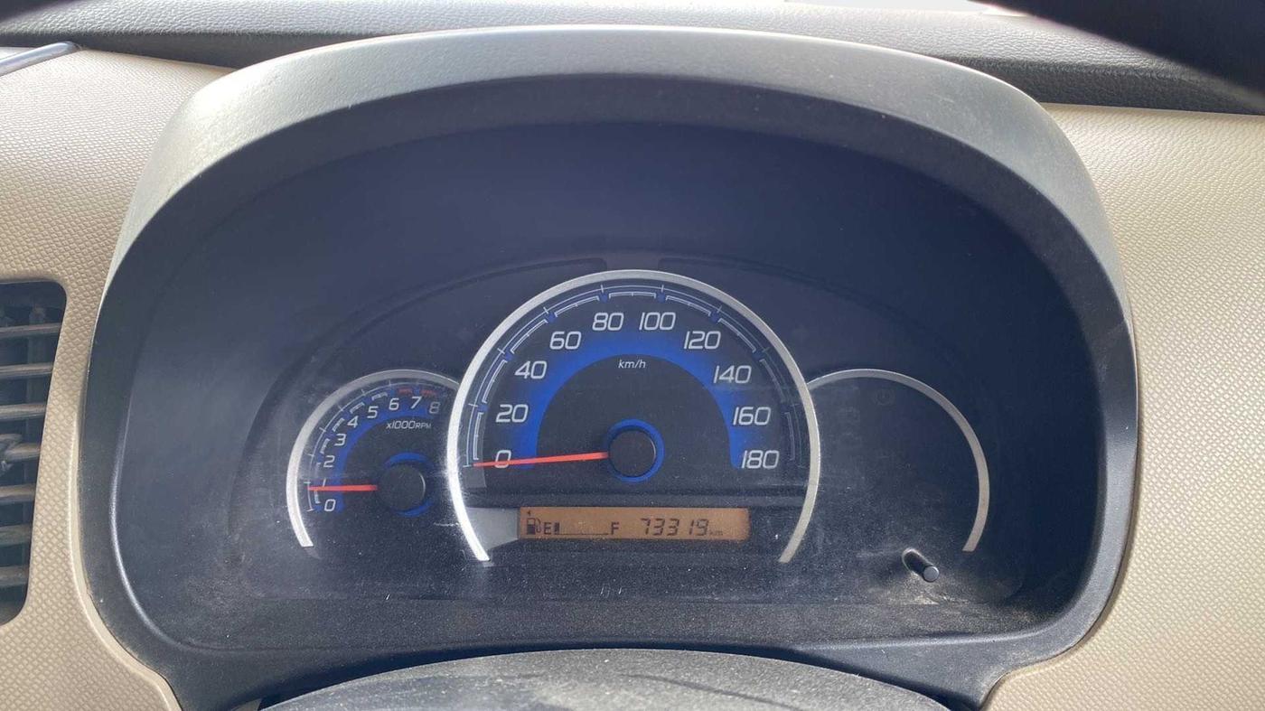 2018 Maruti Wagon R 1.0 VXI, Petrol, Manual, 73,317 km, Odometer Image
