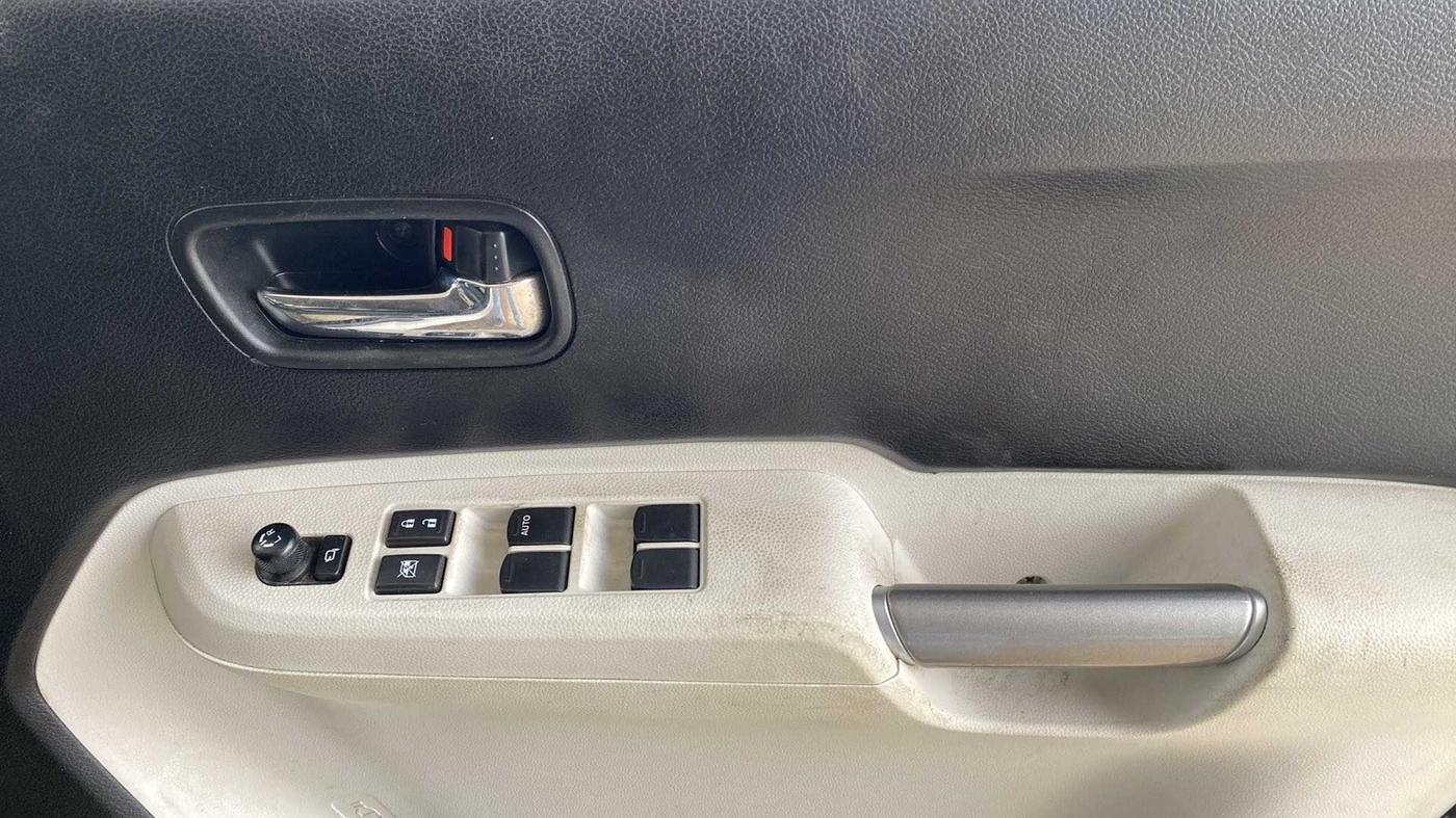 2020 Maruti IGNIS ZETA 1.2, Petrol, Manual, 31,712 km, Driver Side Door Panels Control