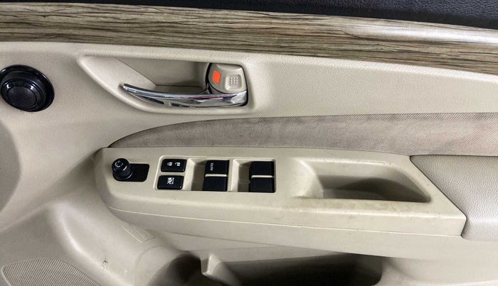 2018 Maruti Ciaz DELTA 1.5 SHVS MT PETROL, Petrol, Manual, 69,039 km, Driver Side Door Panels Control