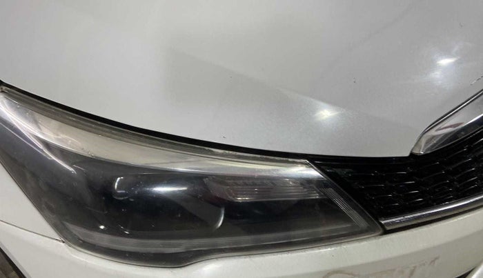2018 Maruti Ciaz DELTA 1.5 SHVS MT PETROL, Petrol, Manual, 69,039 km, Right headlight - < 2 inches,no. = 2