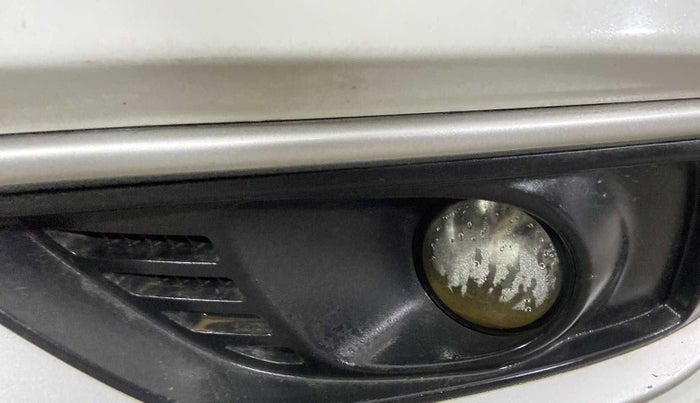 2018 Maruti Ciaz DELTA 1.5 SHVS MT PETROL, Petrol, Manual, 69,039 km, Left fog light - Not working