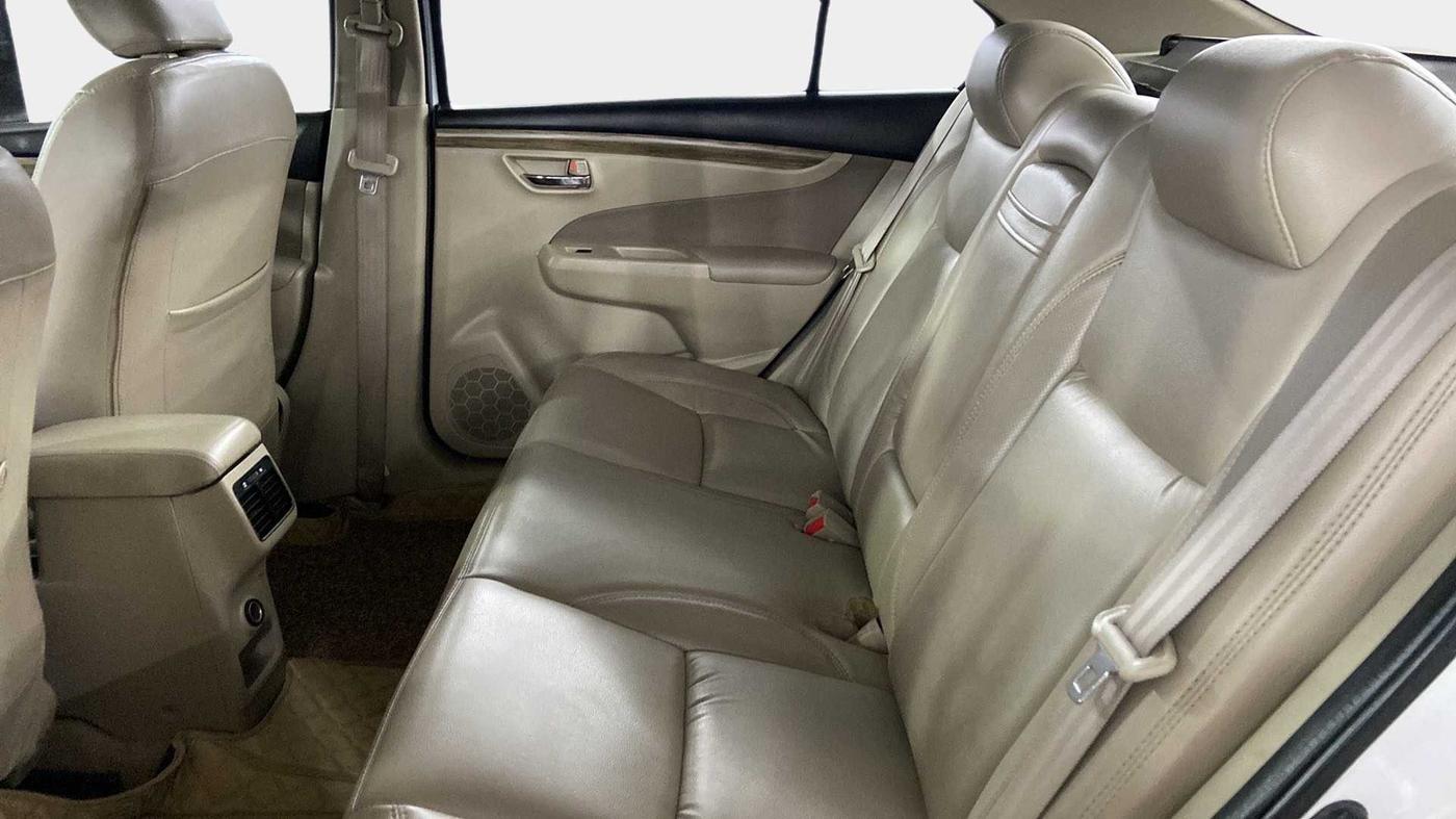 2018 Maruti Ciaz DELTA 1.5 SHVS MT PETROL, Petrol, Manual, 69,039 km, Right Side Rear Door Cabin