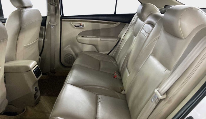2018 Maruti Ciaz DELTA 1.5 SHVS MT PETROL, Petrol, Manual, 69,039 km, Right Side Rear Door Cabin