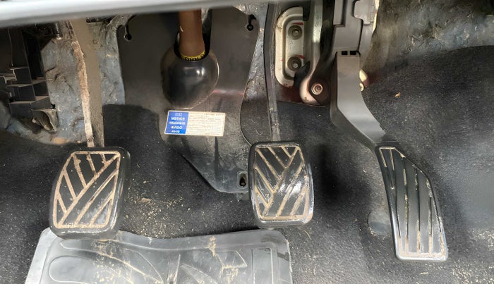 2017 Maruti Swift VXI, Petrol, Manual, 79,096 km, Pedals