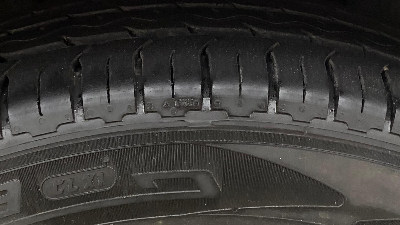 2022 Tata NEXON XZA PLUS DIESEL, Diesel, Automatic, 62,443 km, Right Front Tyre Tread