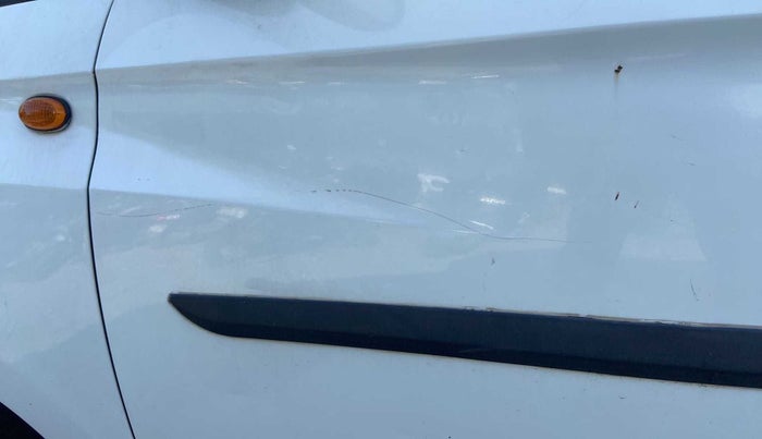 2014 Hyundai Eon ERA +, Petrol, Manual, 63,416 km, Front passenger door - Slightly dented