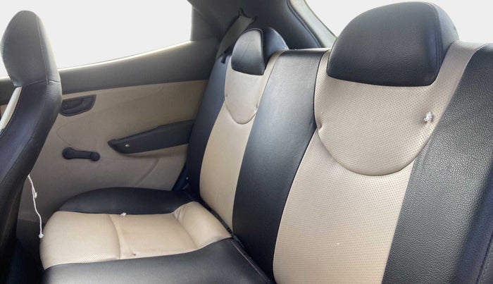 2014 Hyundai Eon ERA +, Petrol, Manual, 63,416 km, Right Side Rear Door Cabin