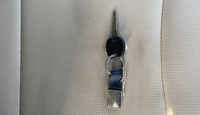 2014 Hyundai Eon ERA +, Petrol, Manual, 63,416 km, Key Close Up