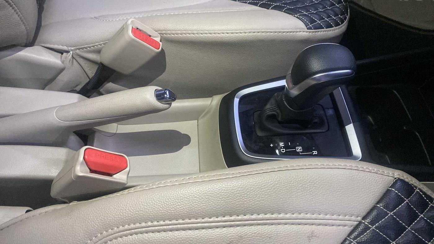 2022 Maruti Dzire VXI AMT, Petrol, Automatic, 1,038 km, Gear Lever