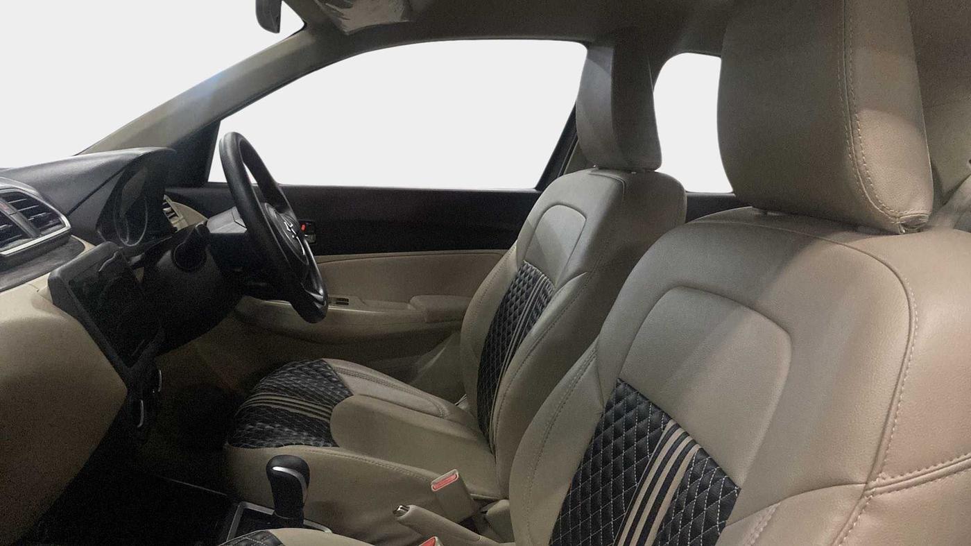 2022 Maruti Dzire VXI AMT, Petrol, Automatic, 1,038 km, Right Side Front Door Cabin